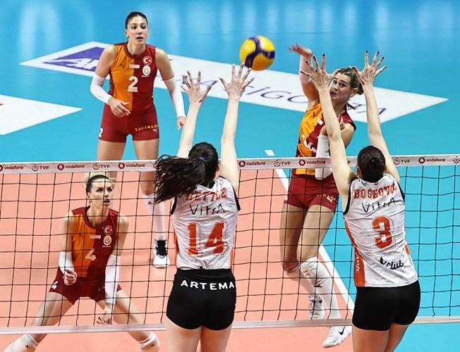 Galatasaray Adası'nı sallayan güzeller: İlkin Aydın çok farklıydı 6